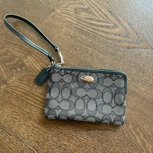 Coach Patterned Clutch / Wristlet